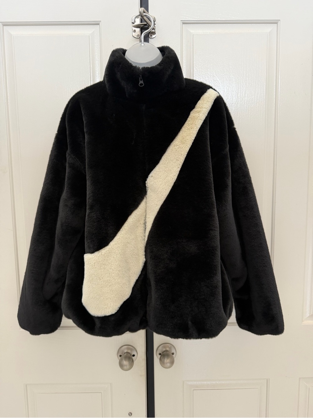 Nike Black Faux Fur Full Zip Jacket Sz M